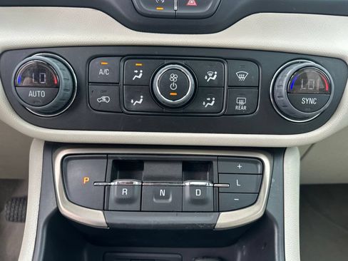 Used 2023 GMC Terrain Denali AWD/4WD image 47
