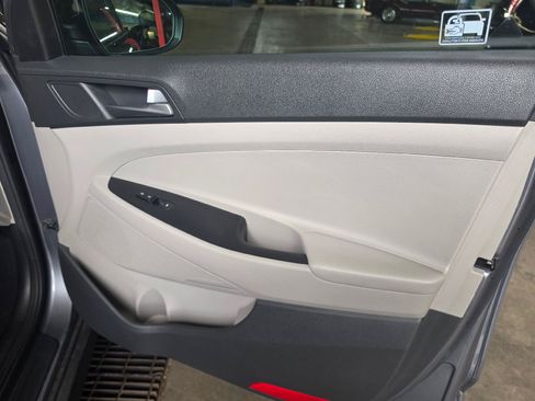 Used 2017 Hyundai Tucson SE FWD image 11