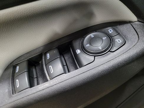 Used 2019 Chevrolet Equinox LS AWD/4WD image 27