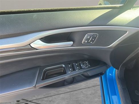 Used 2020 Ford Fusion SEL image 15