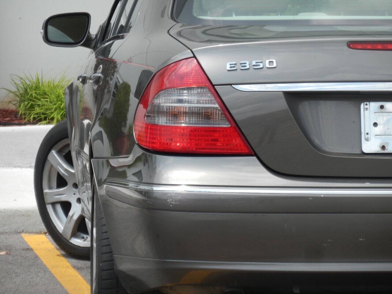 Used 2008 Mercedes-Benz E 350 4MATIC Sedan image 1