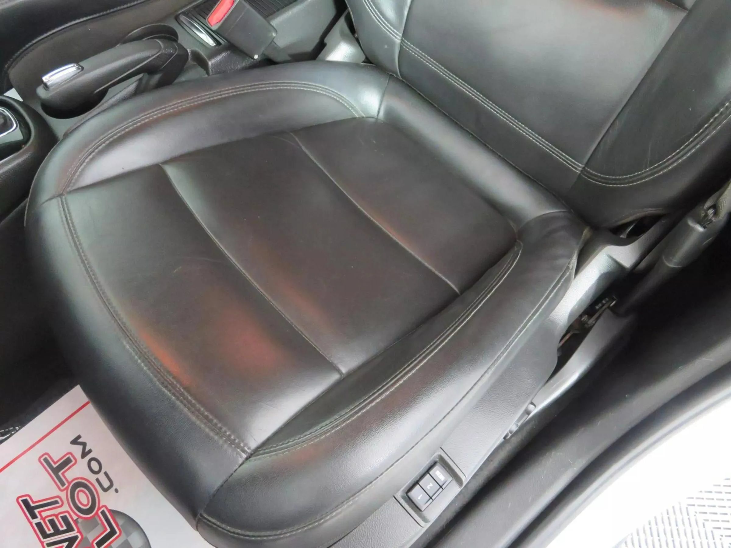 Used 2020 Buick Encore Essence AWD/4WD image 33