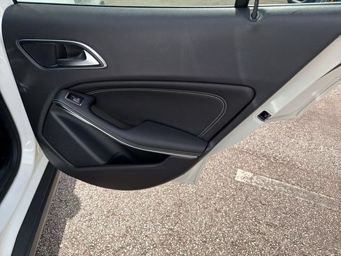 Used 2020 Mercedes-Benz GLA 250 4MATIC image 16