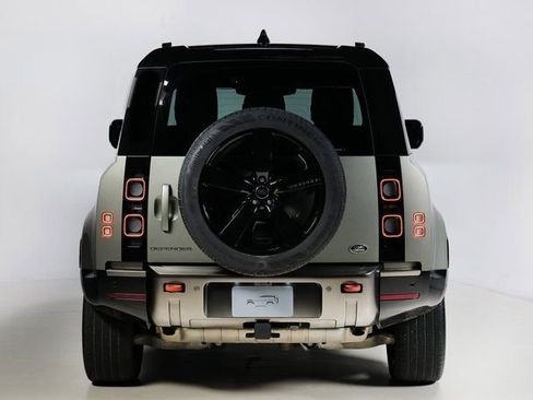Used 2021 Land Rover Defender 90 X image 7