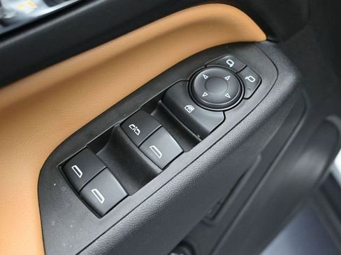 Used 2020 Chevrolet Equinox Premier image 13