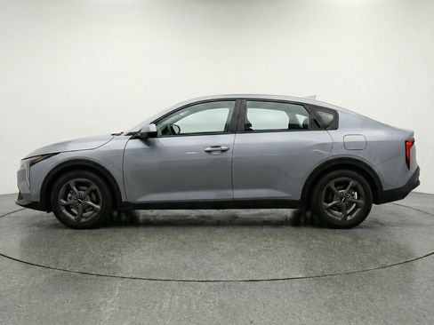 Used 2025 Kia K4 FWD image 5