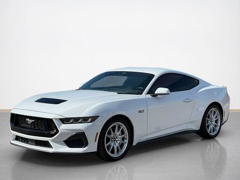Used 2024 Ford Mustang GT Premium image 3