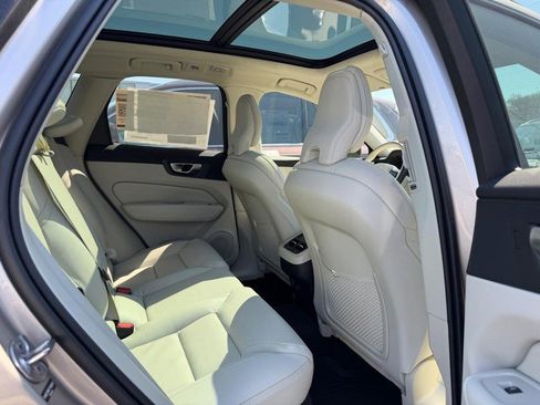 New 2026 Volvo XC60 B5 Ultra w/ Protection Package Premier image 4