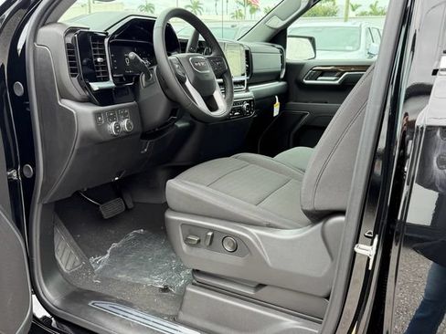 New 2026 GMC Sierra 1500 SLE w/ Preferred Package AWD/4WD image 14