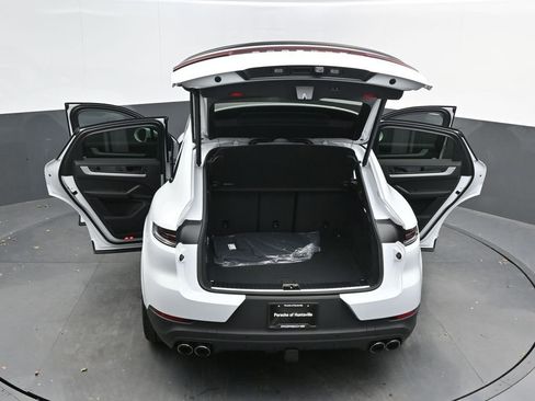 New 2026 Porsche Cayenne Coupe image 38