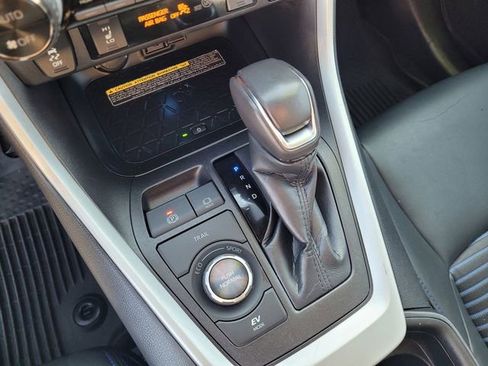 Used 2021 Toyota RAV4 XSE AWD/4WD image 15