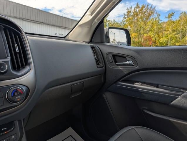 Used 2022 Chevrolet Colorado Z71 AWD/4WD image 34