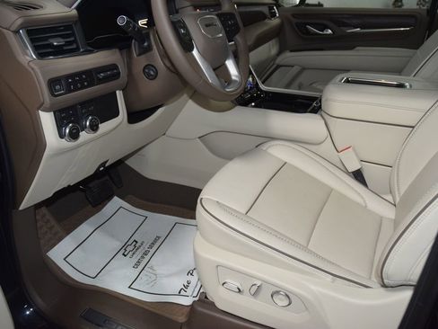 Used 2024 GMC Yukon Denali AWD/4WD image 41