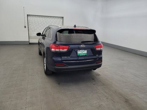 Used 2016 Kia Sorento AWD w/ LX Convenience Package image 6
