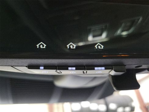 New 2025 Land Rover Defender 110 X-Dynamic SE image 34