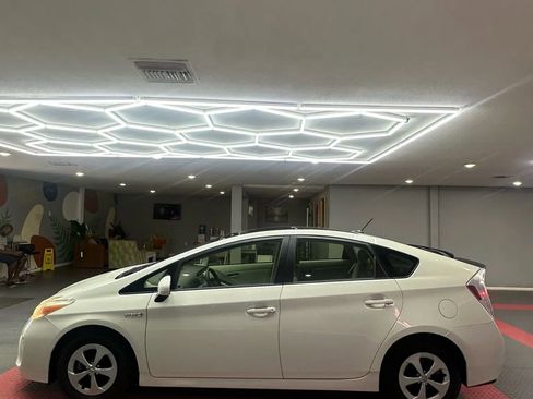 Used 2013 Toyota Prius Three w/ Solar Roof Pkg image 3