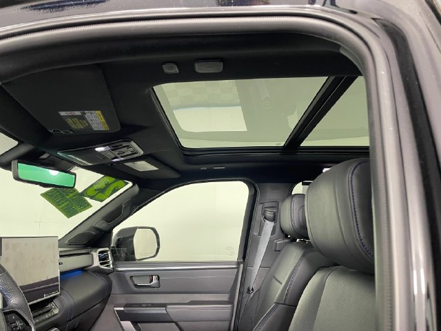 Used 2023 Toyota Sequoia Platinum AWD/4WD image 10