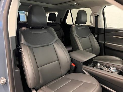 Used 2026 Ford Explorer Active w/ Active Comfort Package AWD/4WD image 17