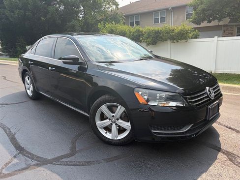 Used 2013 Volkswagen Passat 2.5 SE FWD image 3