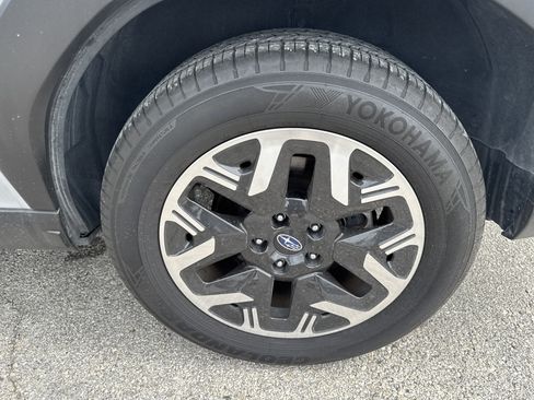 Certified 2025 Subaru Forester Premium w/ Convenience Package #1 AWD/4WD image 9