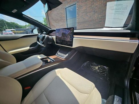 Used 2022 Tesla Model S AWD/4WD image 55
