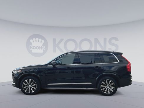 Used 2023 Volvo XC90 B6 Plus image 2
