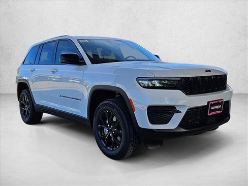 New 2025 Jeep Grand Cherokee Altitude image 7