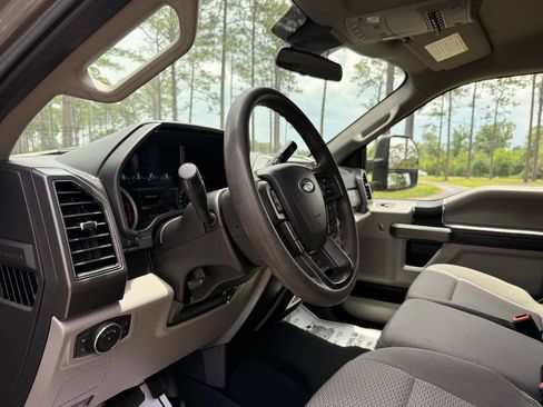 Used 2021 Ford F250 XLT w/ XLT Value Package AWD/4WD image 13