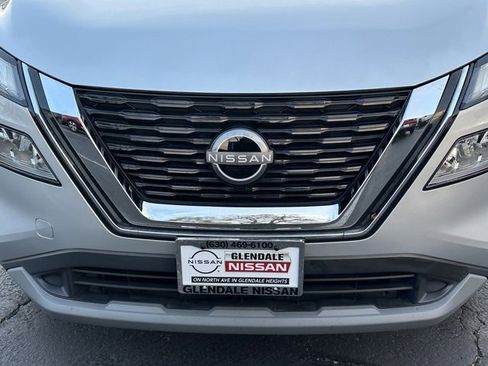 Used 2022 Nissan Rogue SV w/ SV Premium Package image 9