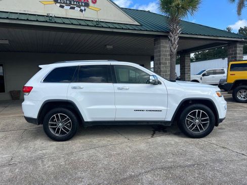 Used 2018 Jeep Grand Cherokee Limited w/ Trailer Tow Group IV image 4
