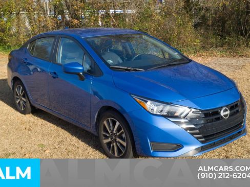 Used 2024 Nissan Versa SV image 19