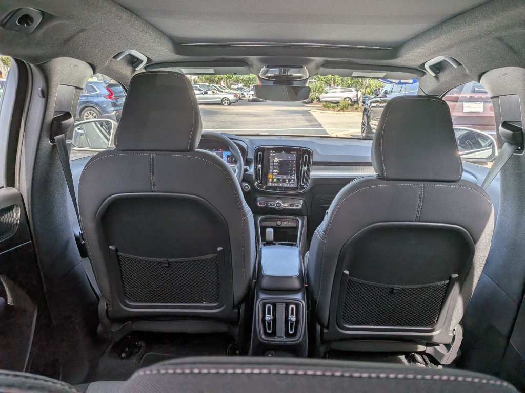 Used 2025 Volvo XC40 B5 Core AWD/4WD image 15