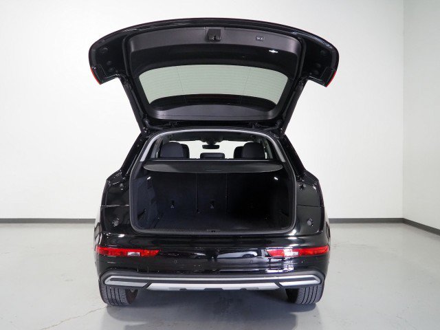 Used 2023 Audi Q5 2.0T Premium w/ Convenience Package AWD/4WD image 36