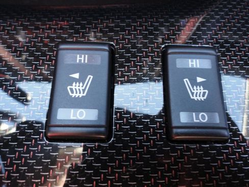 Used 2019 Nissan Pathfinder SL image 24