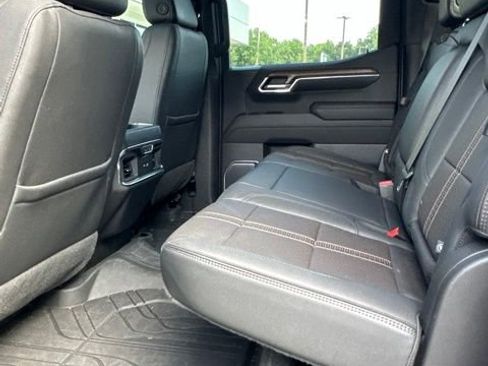 Used 2023 Chevrolet Silverado 1500 High Country w/ Technology Package AWD/4WD image 15