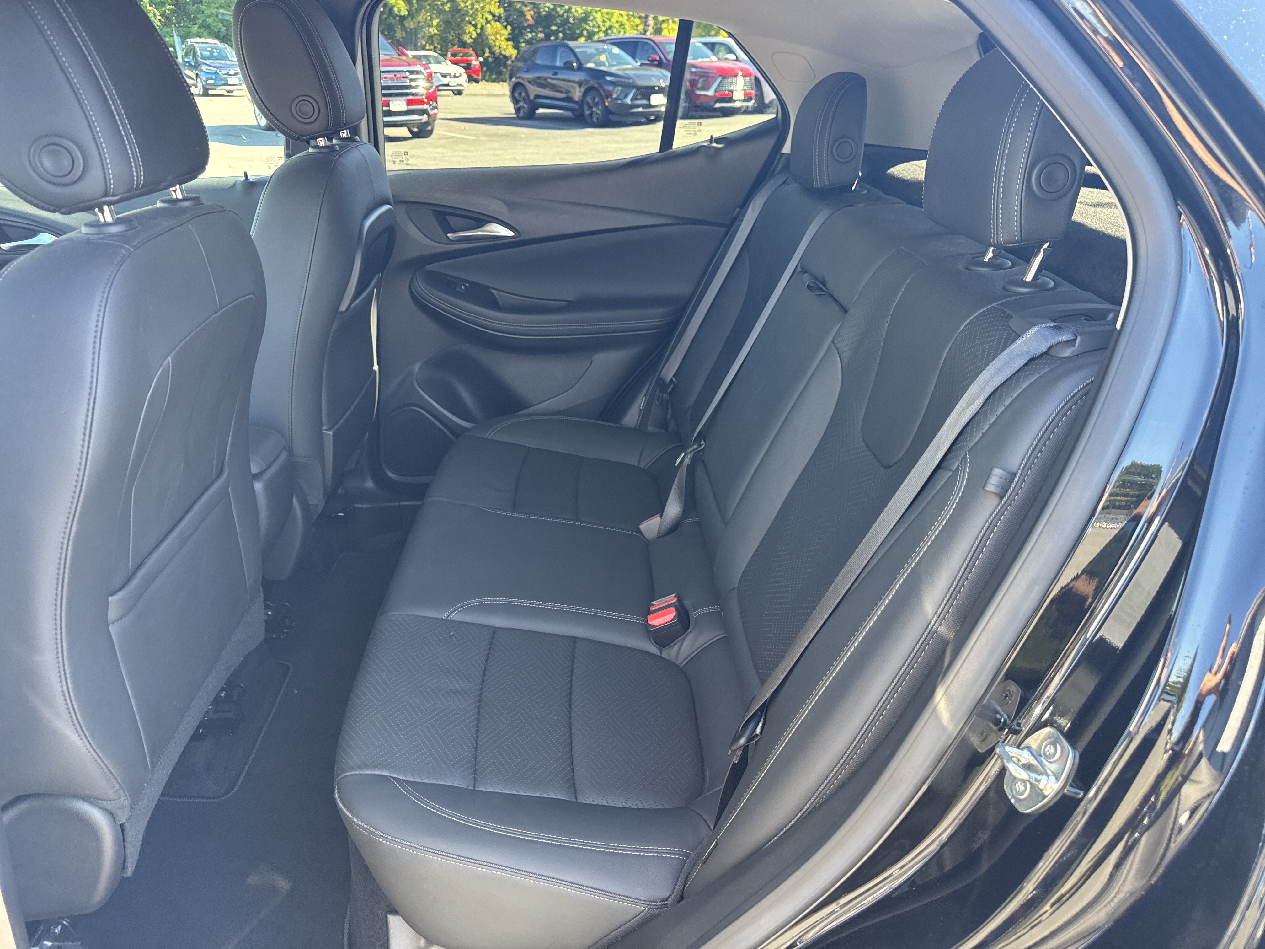 Used 2023 Buick Encore GX Essence w/ Advanced Technology Package FWD image 12
