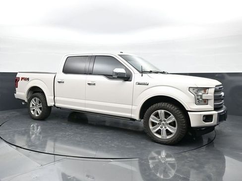 Used 2017 Ford F150 Platinum w/ Equipment Group 701A Luxury AWD/4WD image 3
