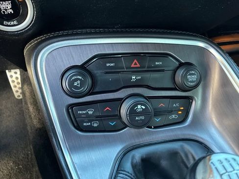 Used 2015 Dodge Challenger R/T w/ Quick Order Package 22B R/T RWD image 32