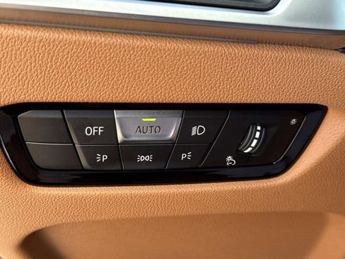 Used 2023 BMW M440i Coupe w/ Premium Package RWD image 31