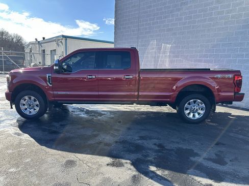 Certified 2022 Ford F350 Platinum image 4