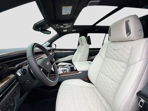 New 2026 Cadillac Escalade Platinum Sport w/ LPO, ONYX Package image 22