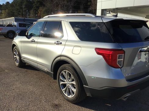 Used 2024 Ford Explorer Limited image 15