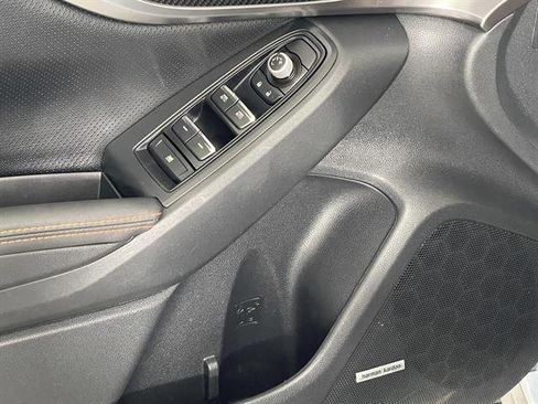 Used 2020 Subaru Crosstrek 2.0i Limited w/ Moonroof Package w/Navigation image 18