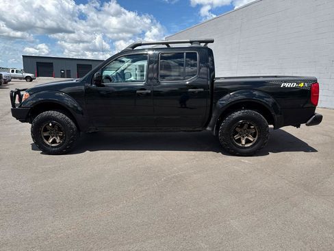 Used 2018 Nissan Frontier PRO-4X AWD/4WD image 9