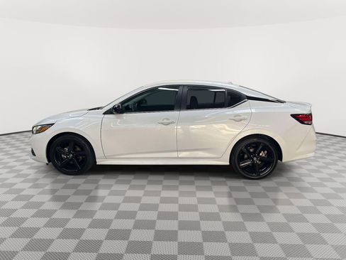 Used 2023 Nissan Sentra SR w/ Electronics Package image 6