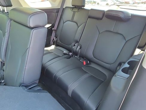 Used 2023 Honda Pilot Touring image 27