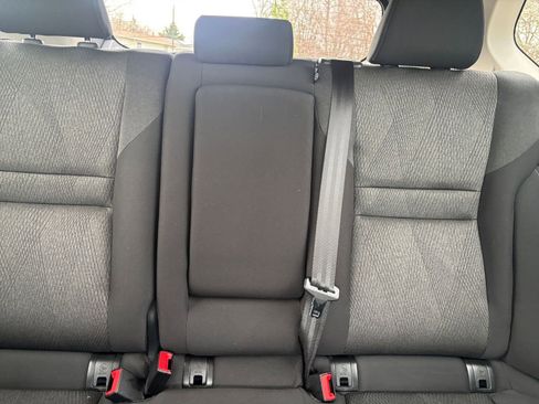 Used 2025 Nissan Rogue SV FWD image 39