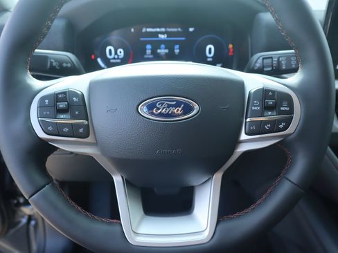 New 2026 Ford Explorer Active w/ Active Comfort Package RWD image 3