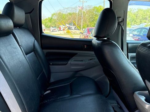 Used 2010 Toyota Tacoma 4x4 Double Cab image 11