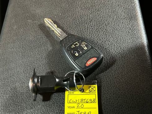 Used 2012 Jeep Liberty Sport image 28